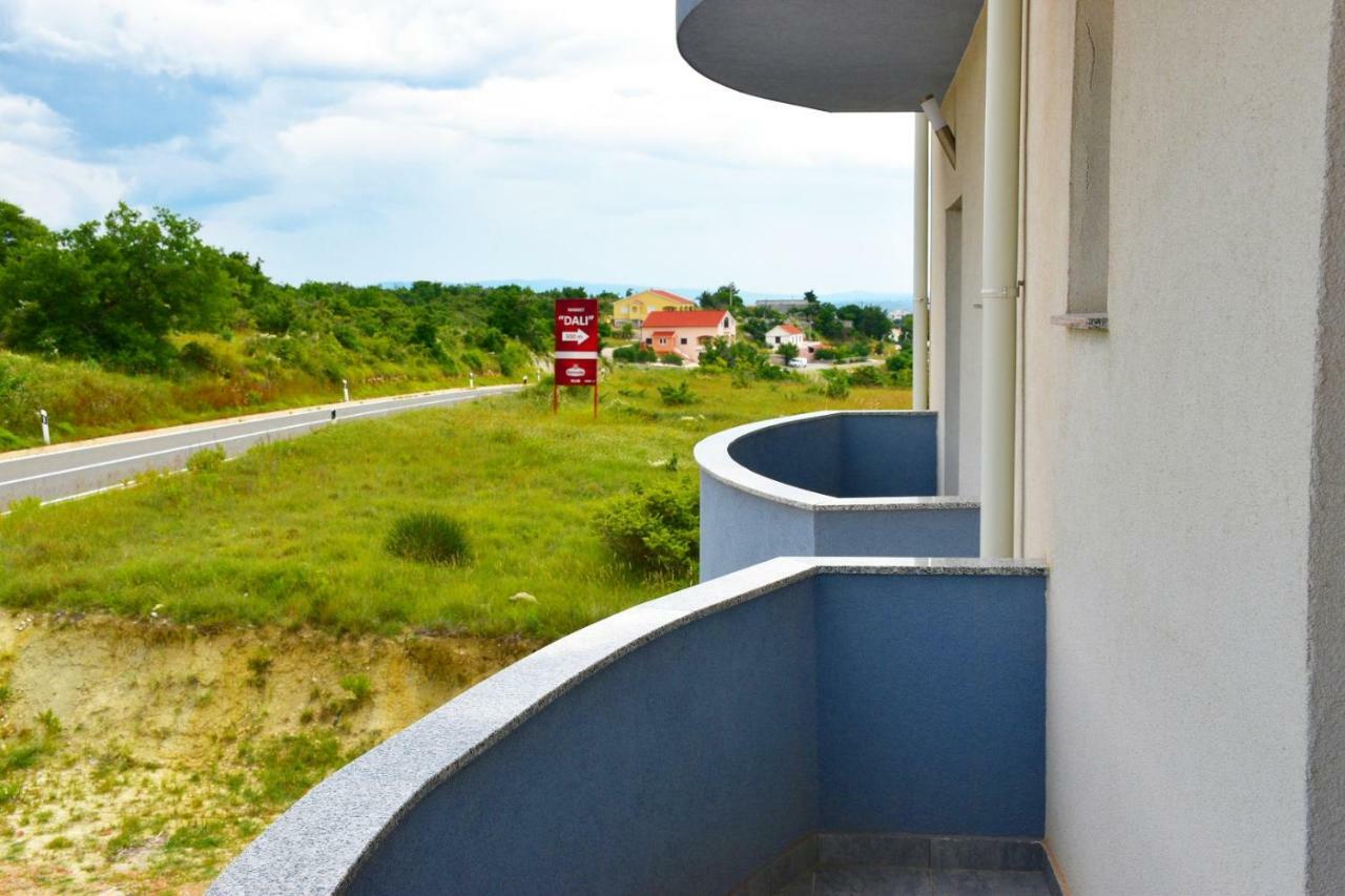 Apartmani Niko 1 Radovin Екстер'єр фото